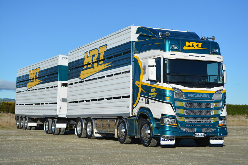 kiwi-stock-truck